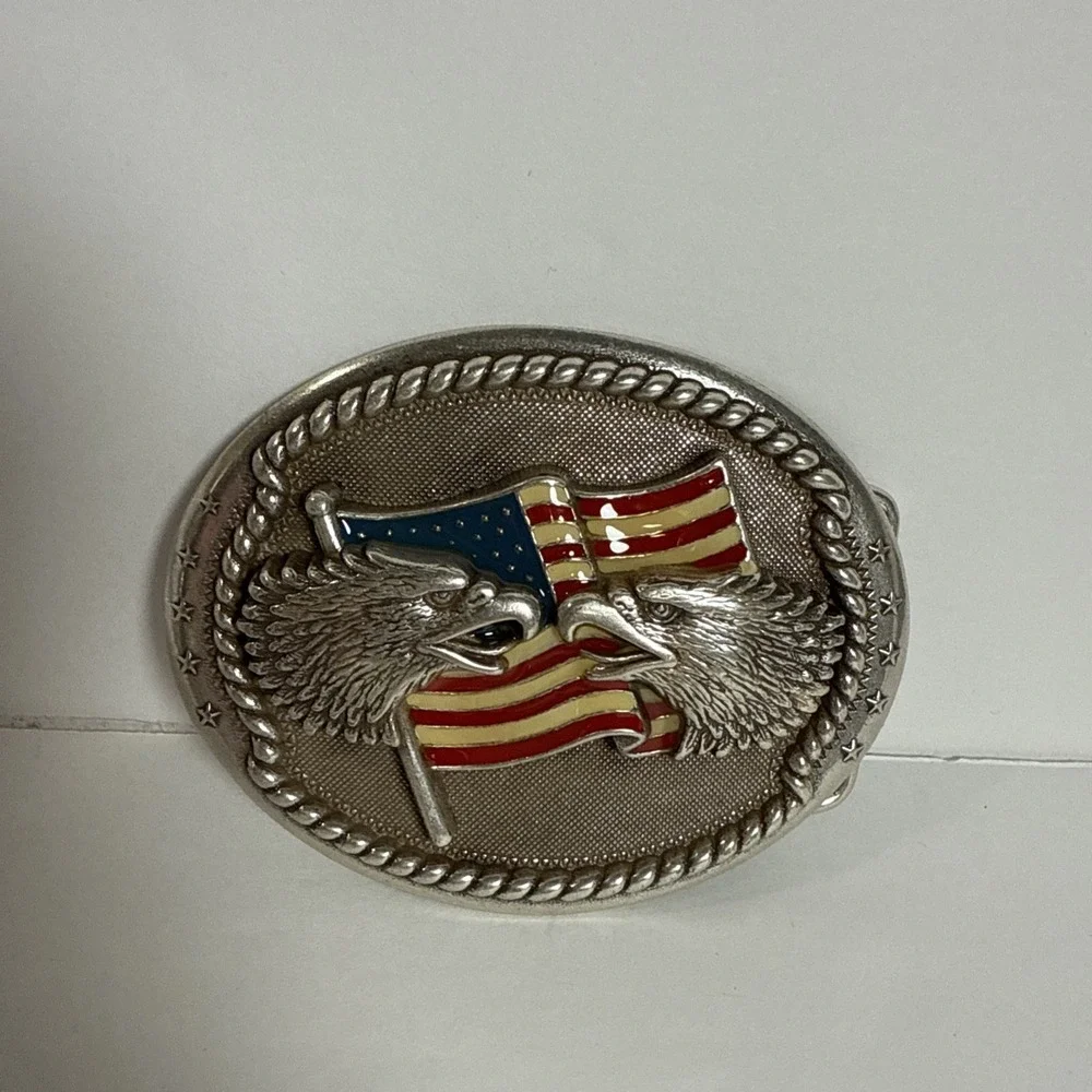 Patriotic Eagles Flag Belt Buckle Limited Edition Vintage Tandy TLF.‎